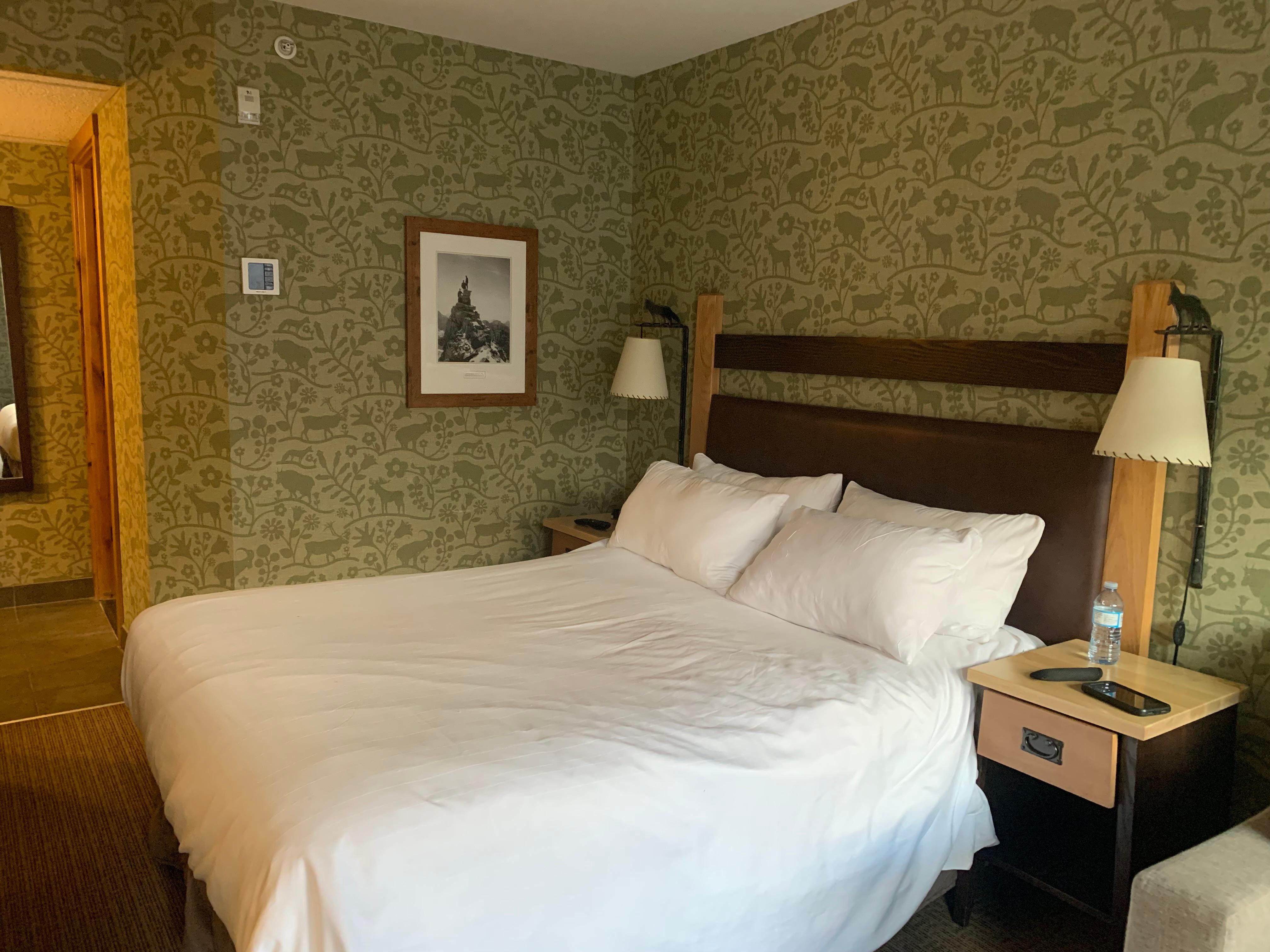 Lights had foxes on them. 