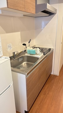 都有備廚具,擔心刀具不順手、可以自備(我自備削皮刀跟水果刀-放託運)