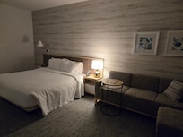 Comfy bed and super clean.