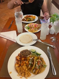 Mexican night, carne al pastor tacos