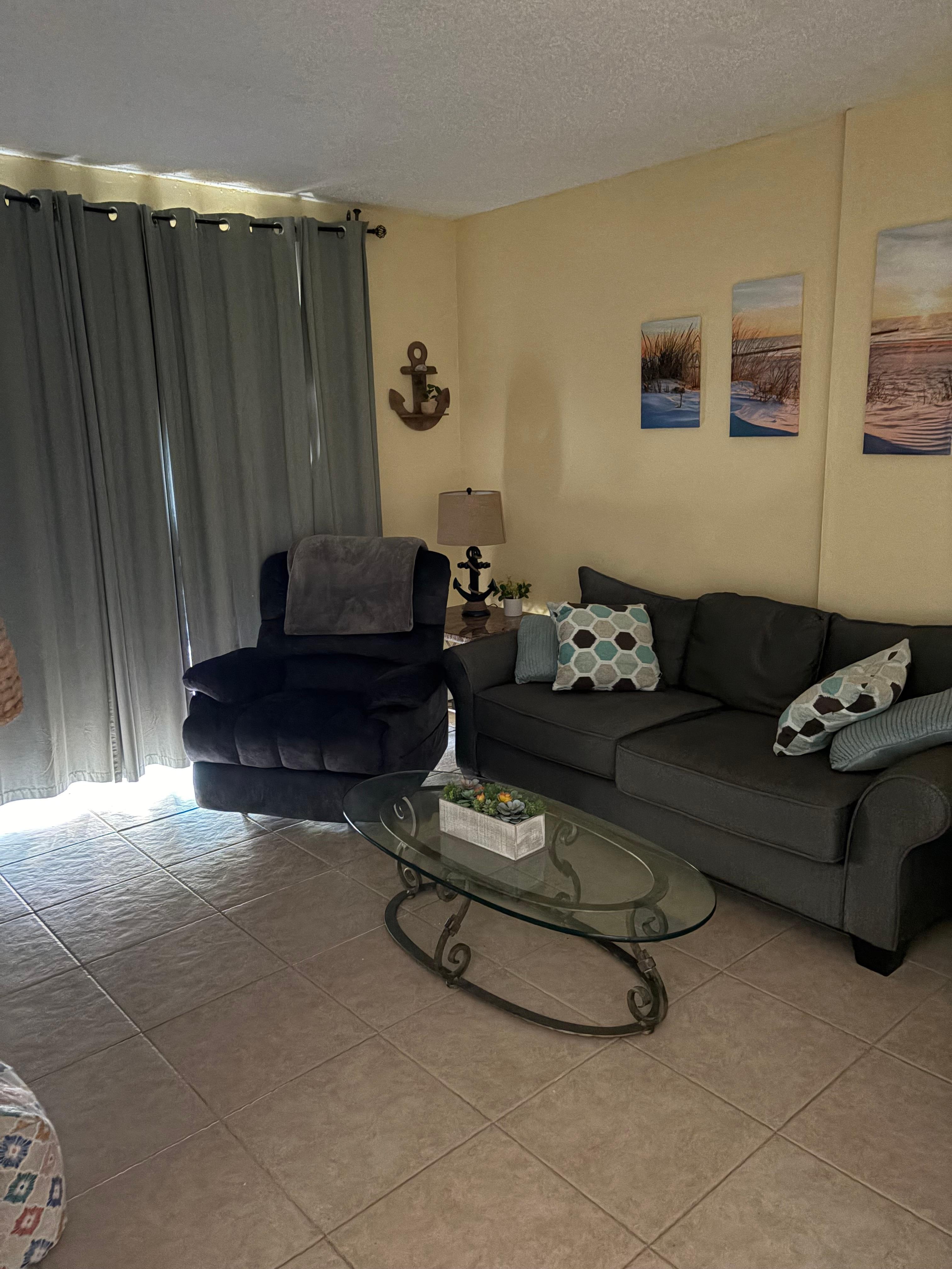 Tv sitting room was very comfortable 