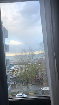 Odamız deniz görüyordu