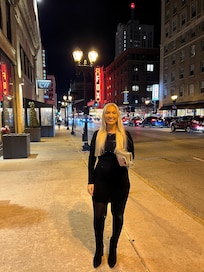 One Block to theatre! Great Location!