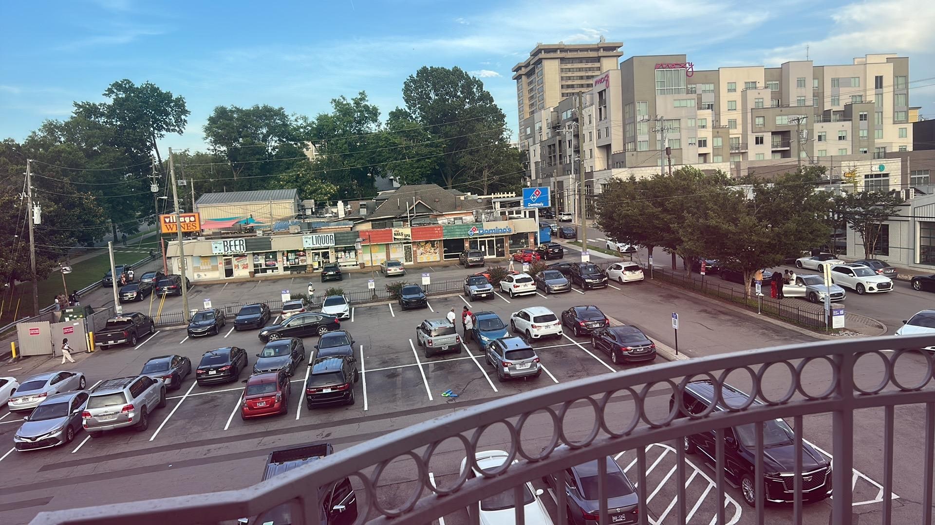 Paring lot