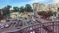 Paring lot