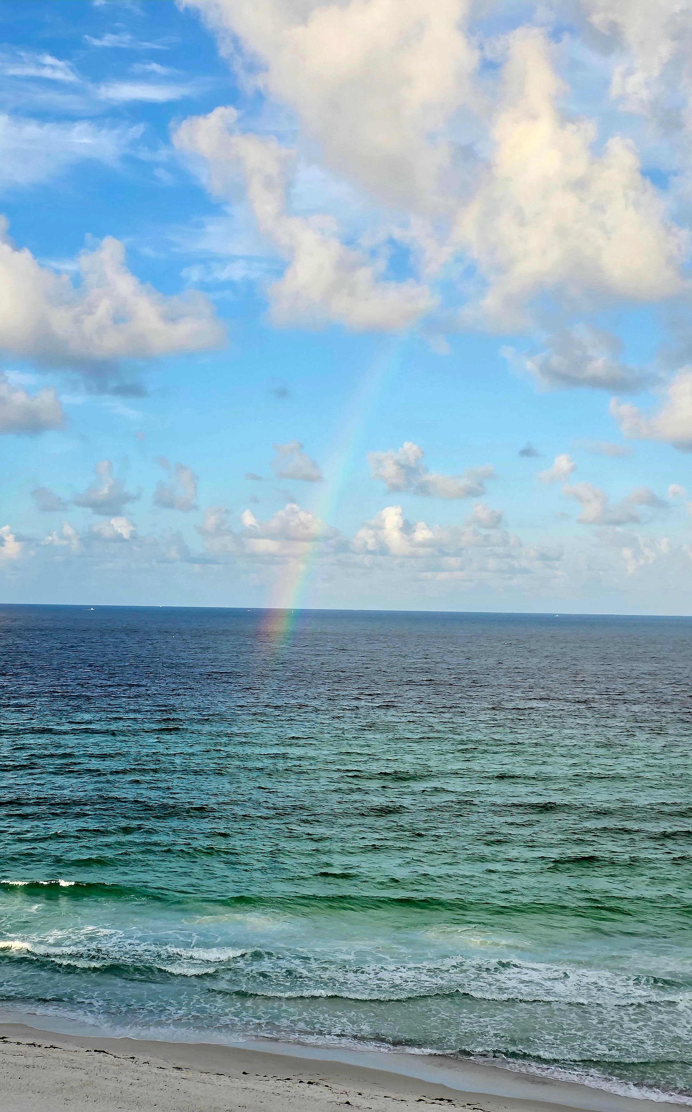 Woke up to an early morning rainbow! 🌈