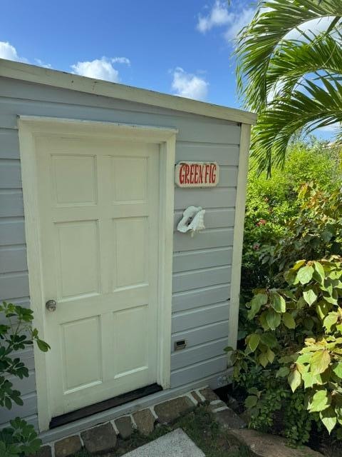 Cottage Premium Waterfront Pool Suite Starfish Category
