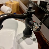 Bathroom sink