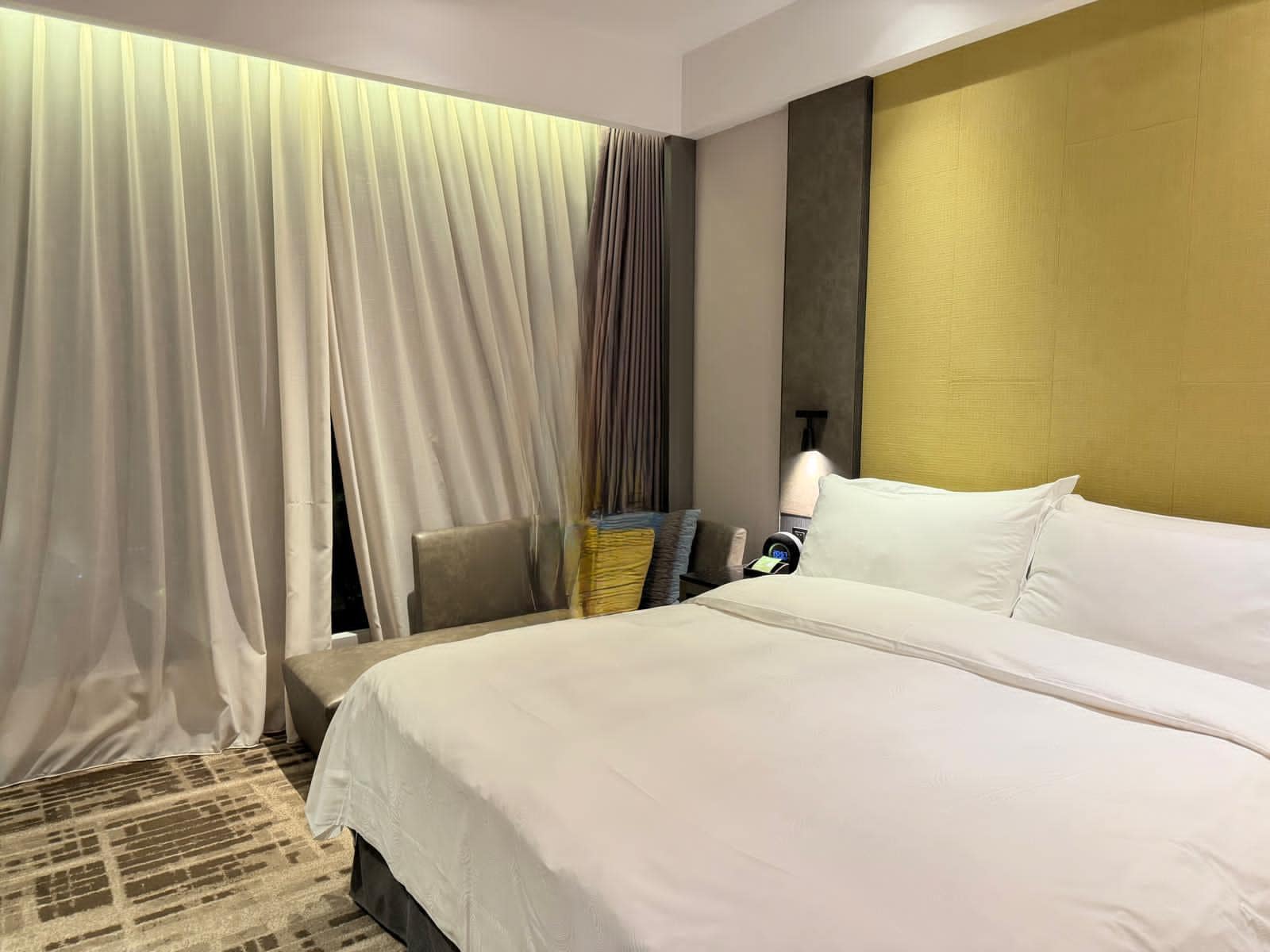 Very clean and modern room 