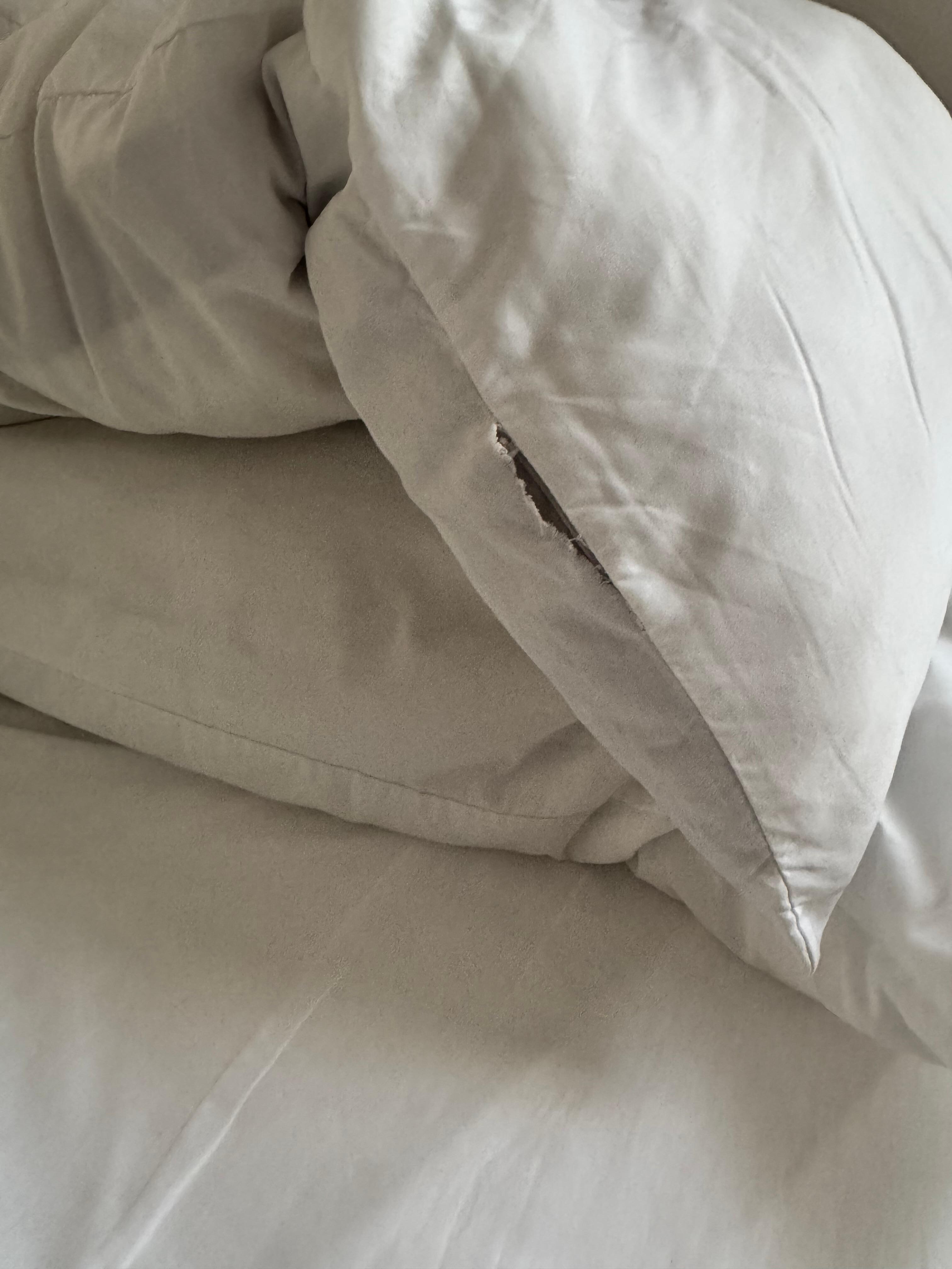 Main bedroom linens