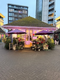Flowers at East Putney Station - a 5 minute (or less) walk from the flat.