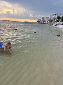 Close walk to the beach.