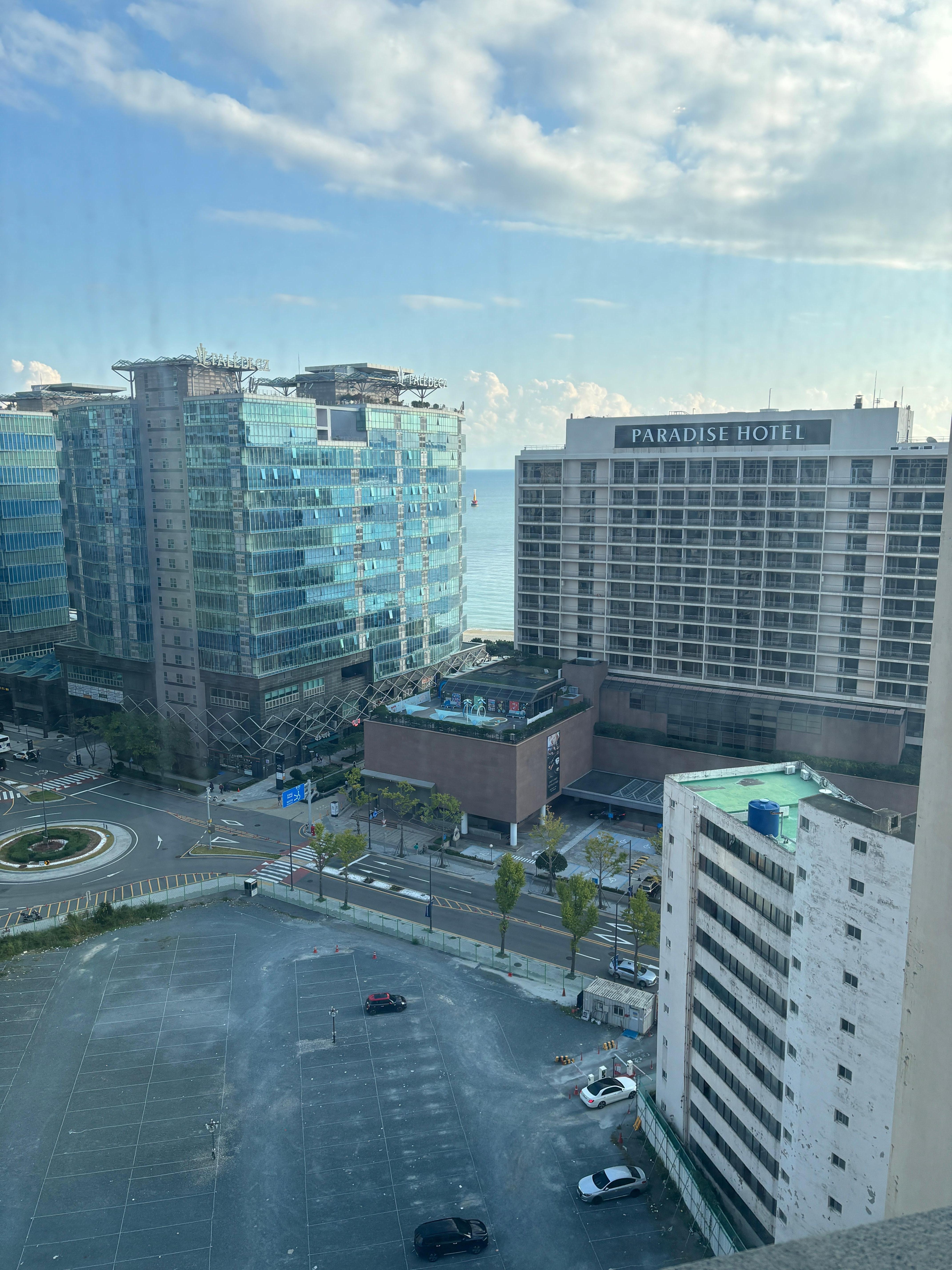 お部屋から海も見えます！