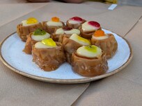 Free dessert at ĪŗĻκκινη ĻιĻεĻιά.