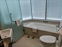 バスタブ付き、シャワー室は別にある