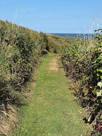 Path down to the beach