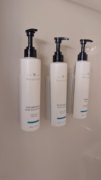 The pumps were not clean and you can't read the ingredients. Green tea and lemongrass scented