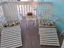 Shabby chairs