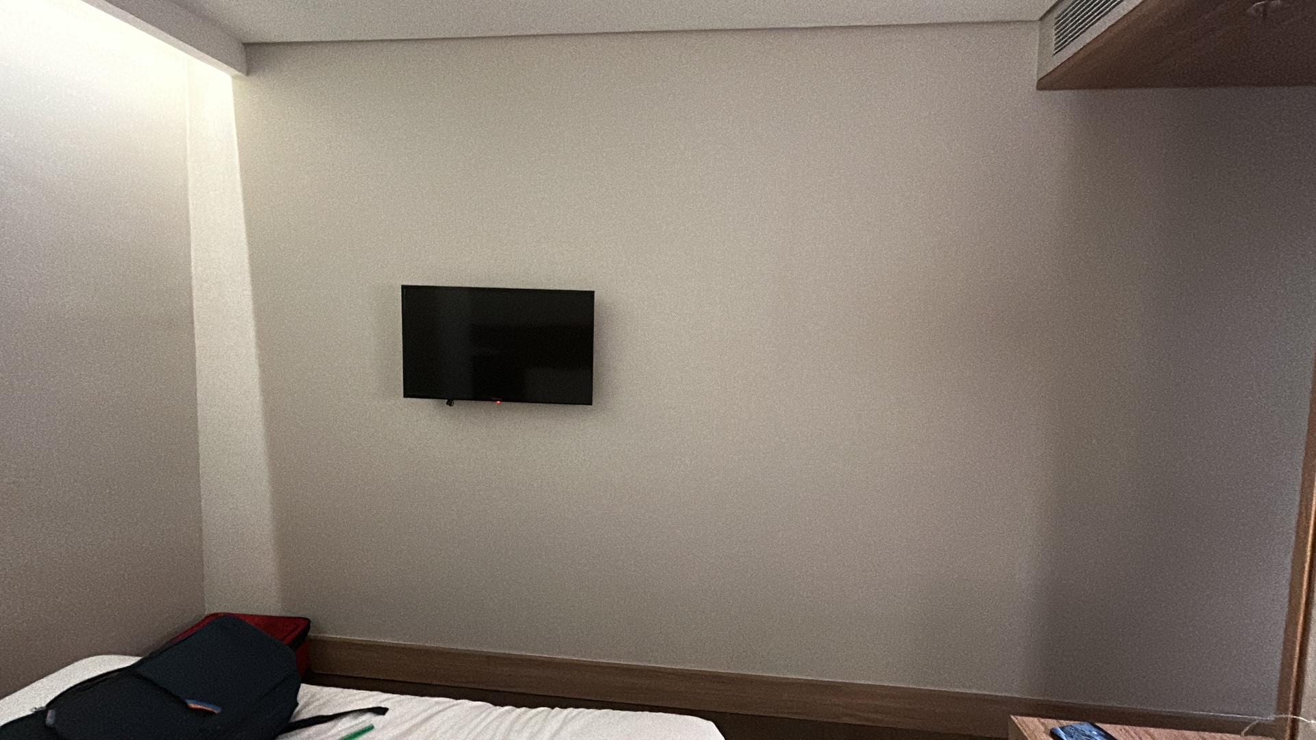 no decor, very spartan room