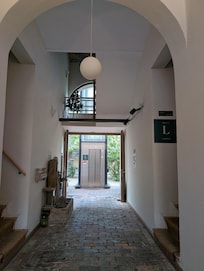 Eingangsbereich Hof