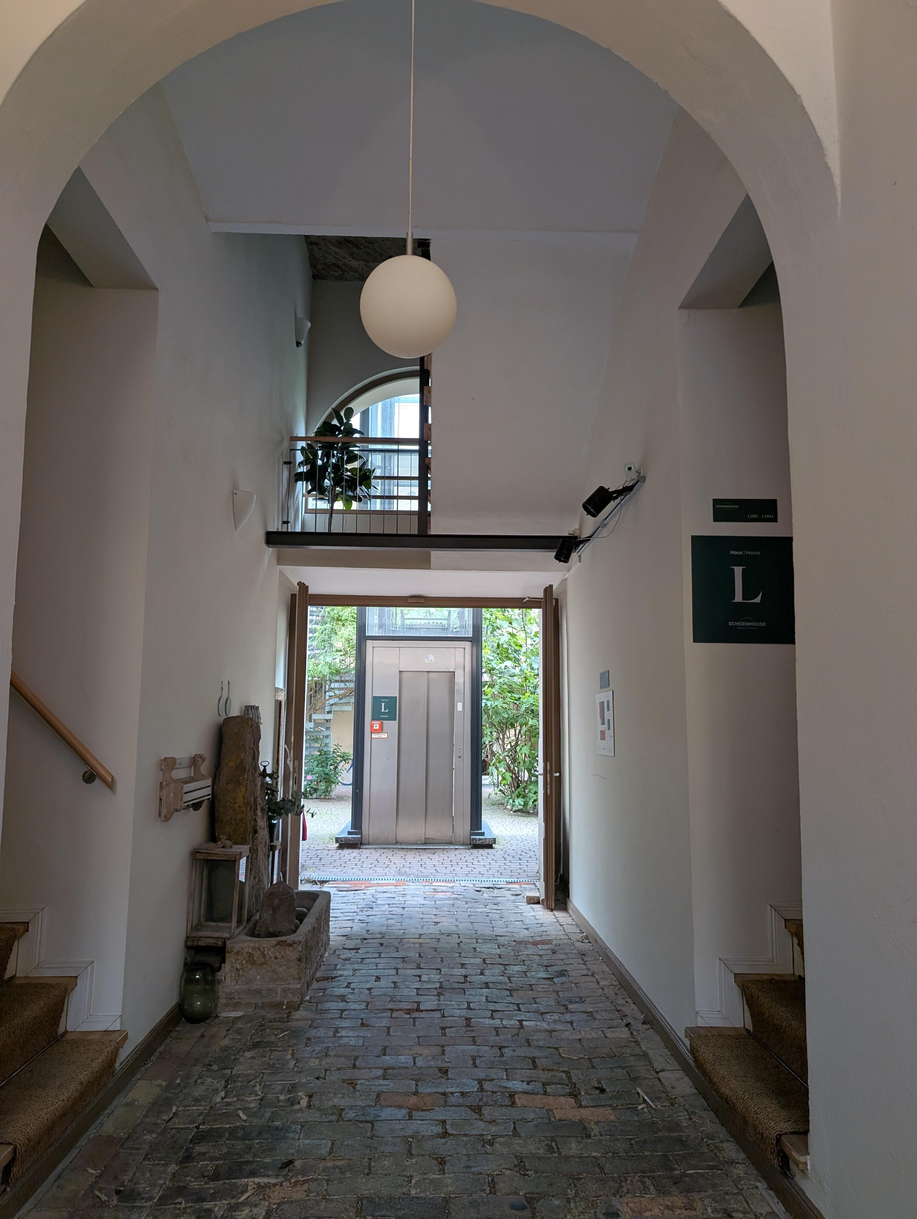 Eingangsbereich Hof