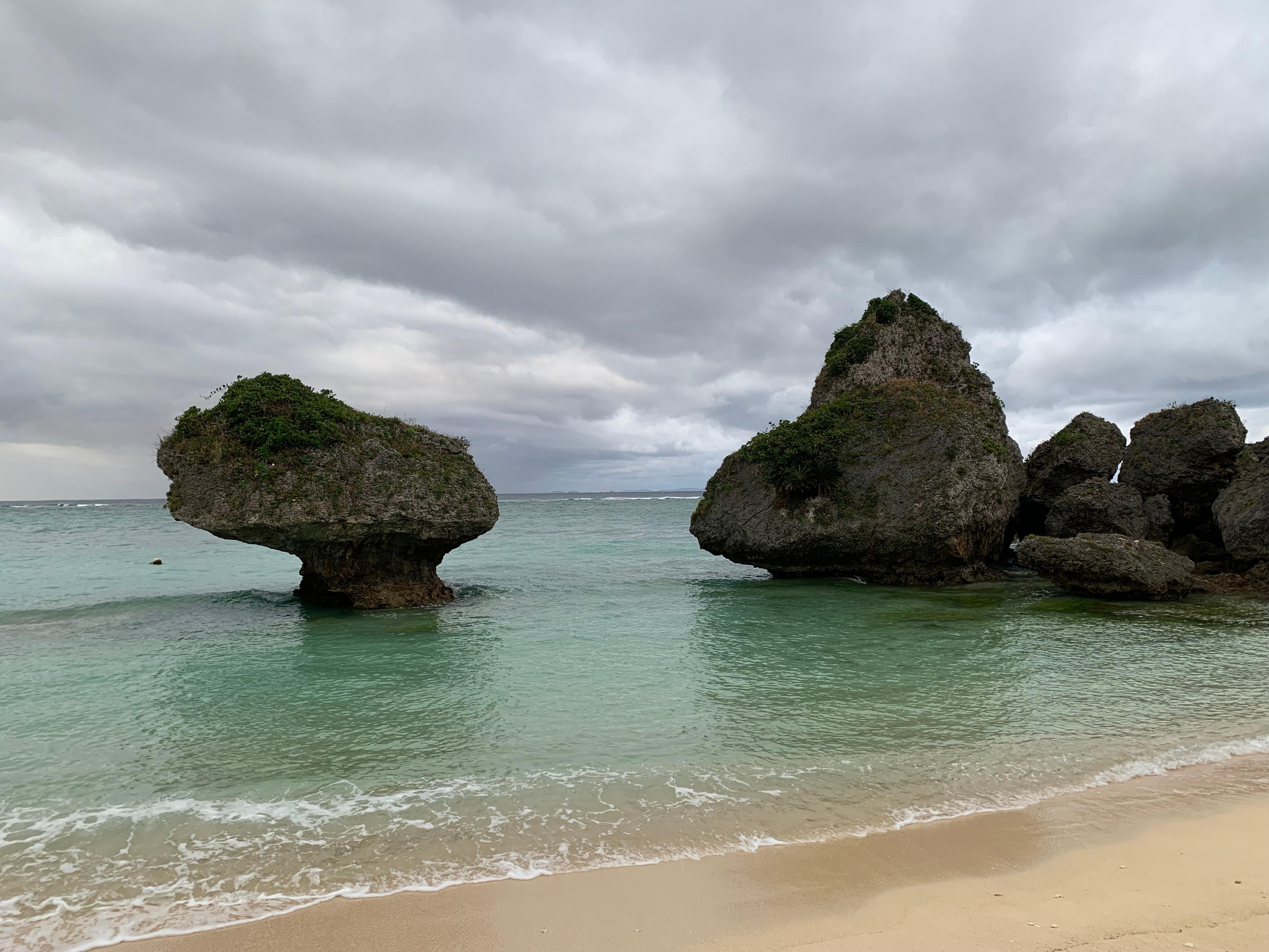ホテル前のビーチ