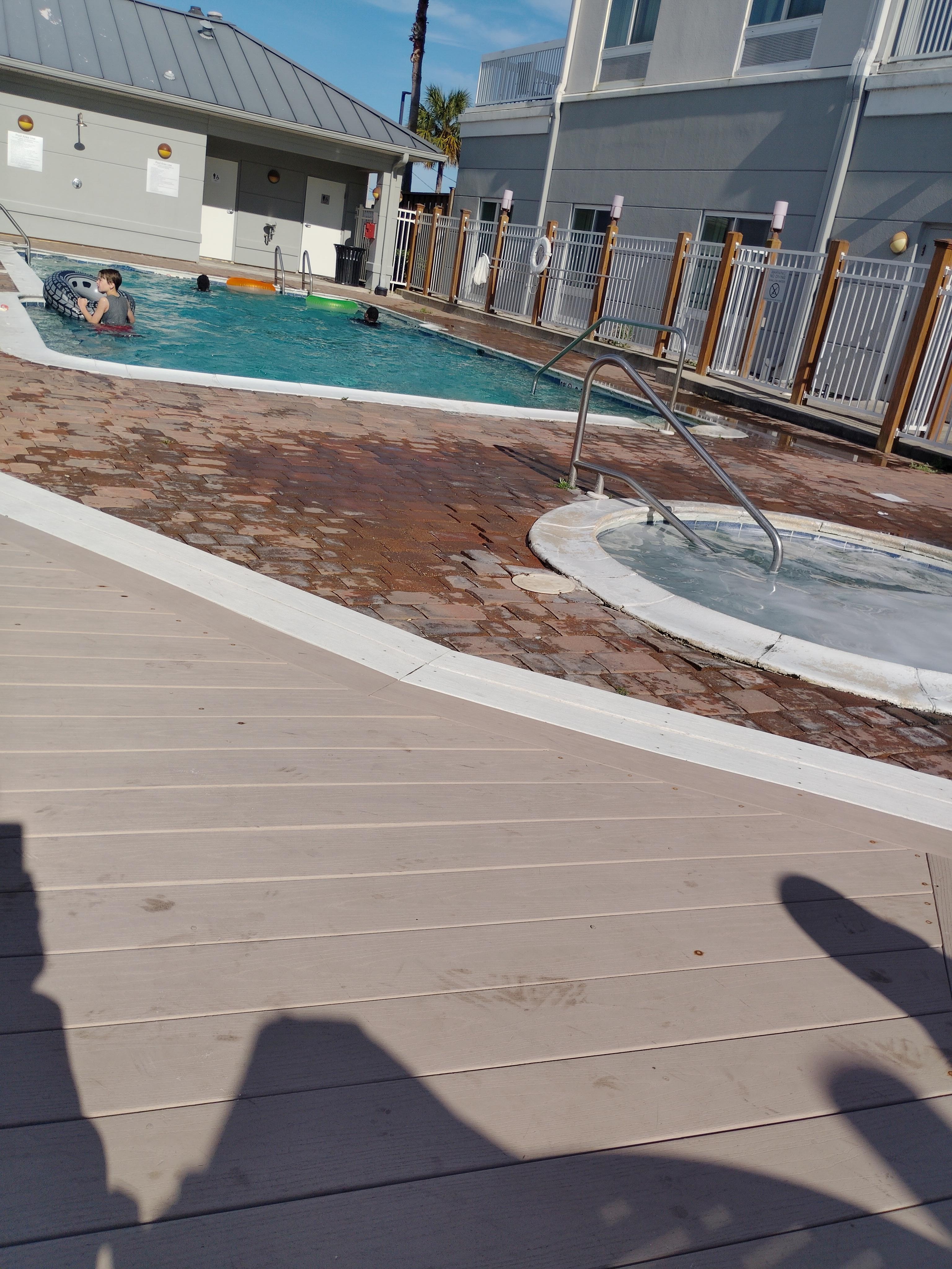 Pool and hot tub was nice! 