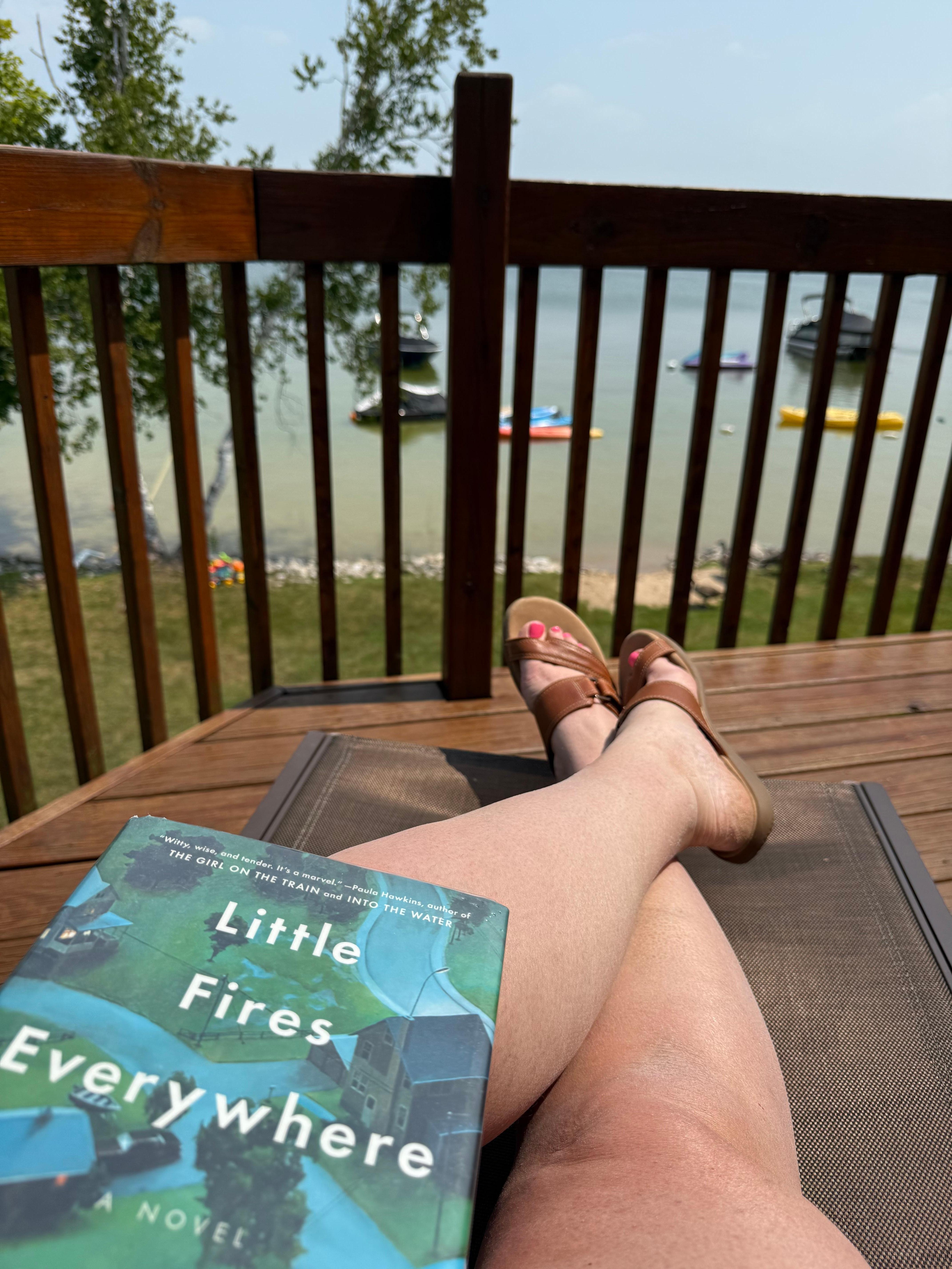 Great balcony to relax. 
