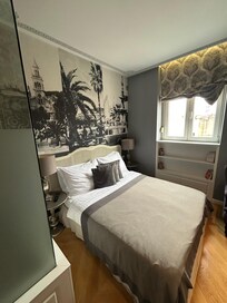 Double standard city room view.