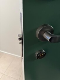 The door in the bedroom didn’t close properly either. We were only there for the night but it was not a good experience at all.