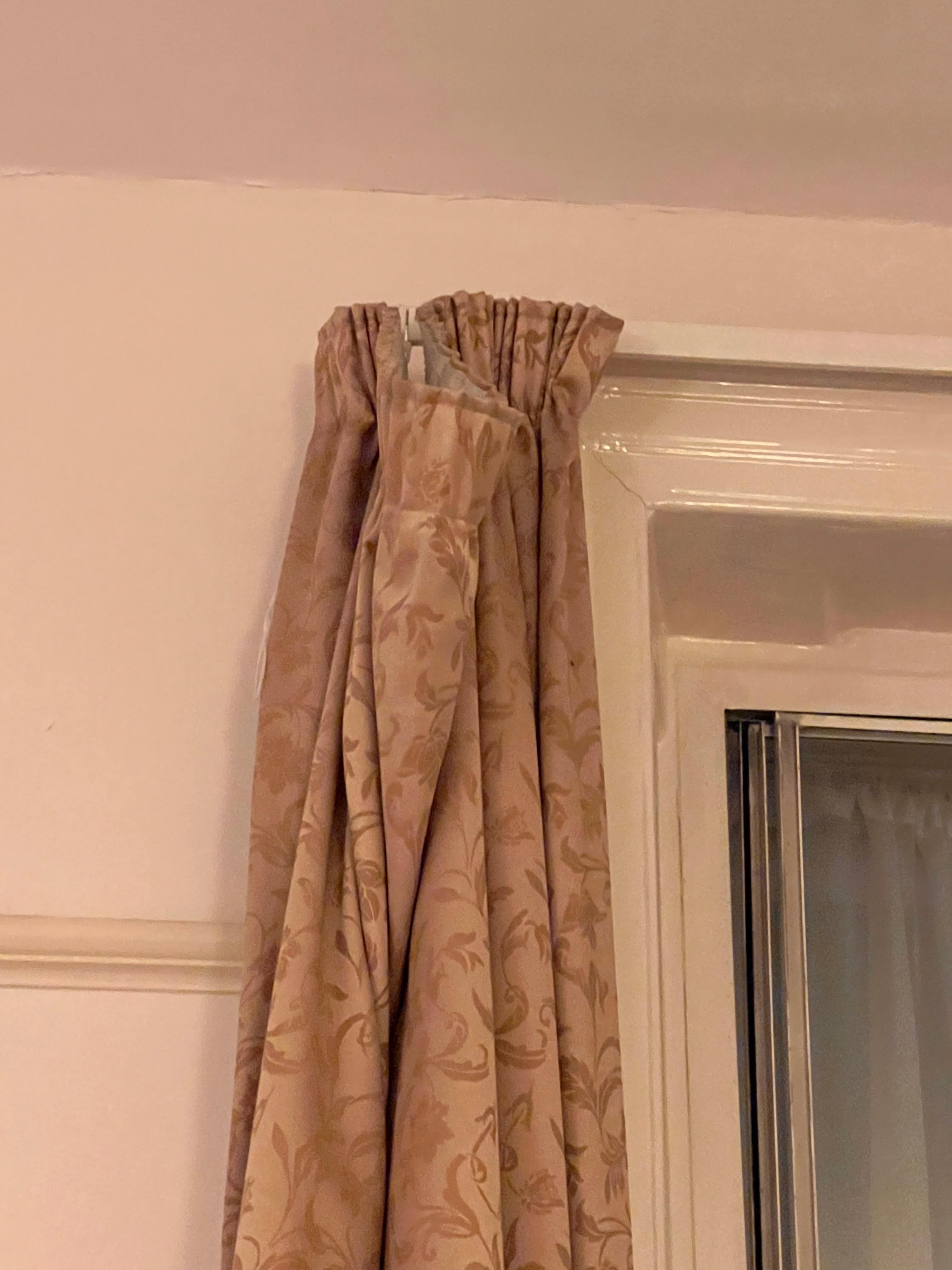 couldn't close the curtains, so had bright lights in the room all night 