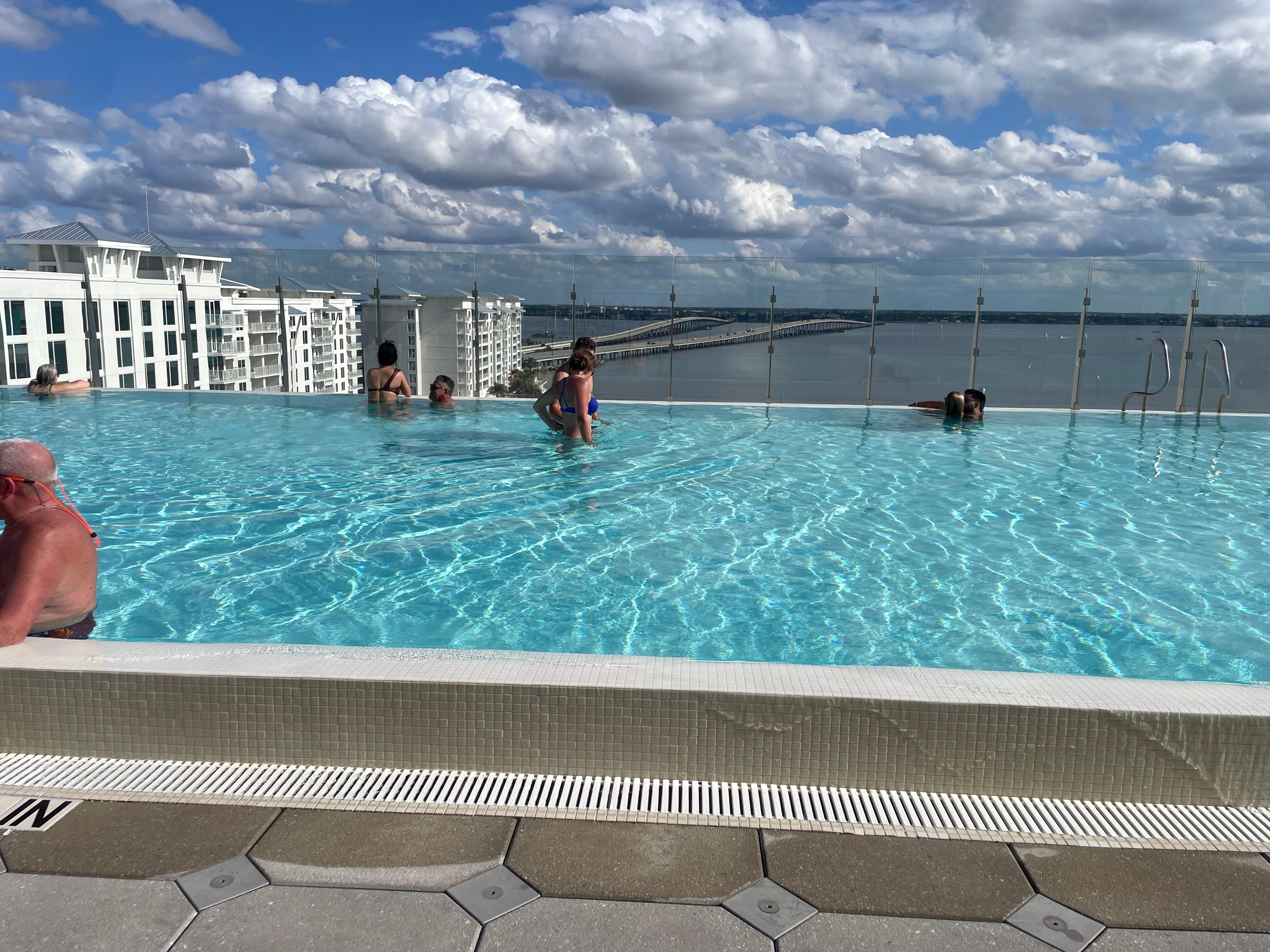 Rooftop pool (adults only)