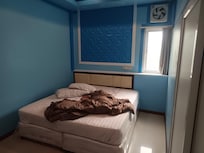 Big room and small room looked good, using same toilet but toilet door had problem(not open/close as normal)