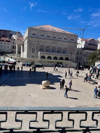 View from room, very central location and easy access to metro and local restaurants.