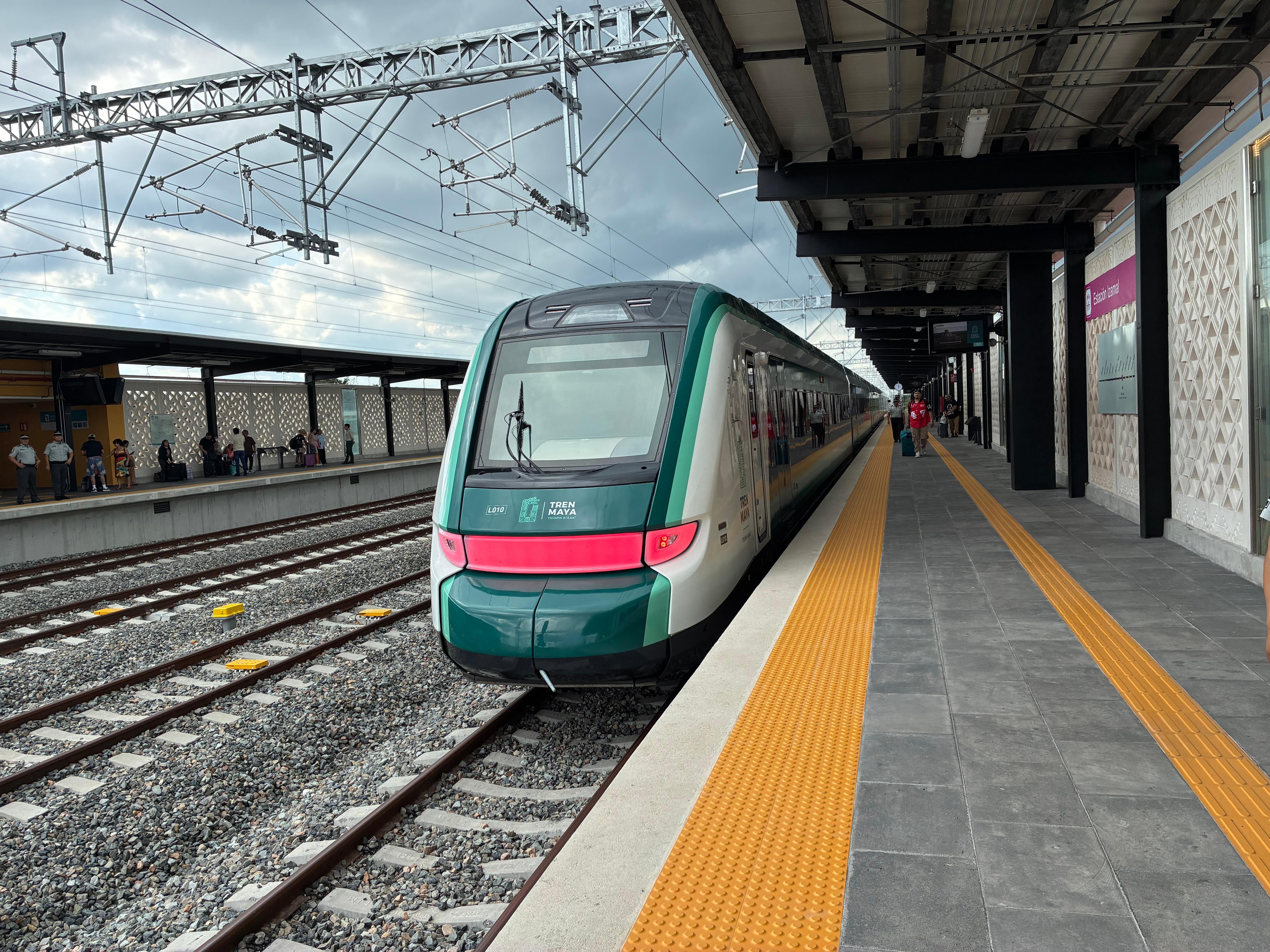 Llegada por el tren maya 