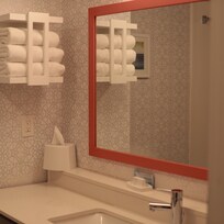 Lovely bathroom with full appointments.