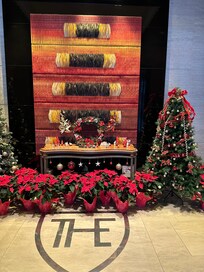 ホテルエントランス。素敵だった。