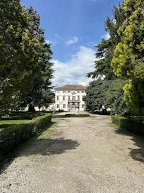 Udefra