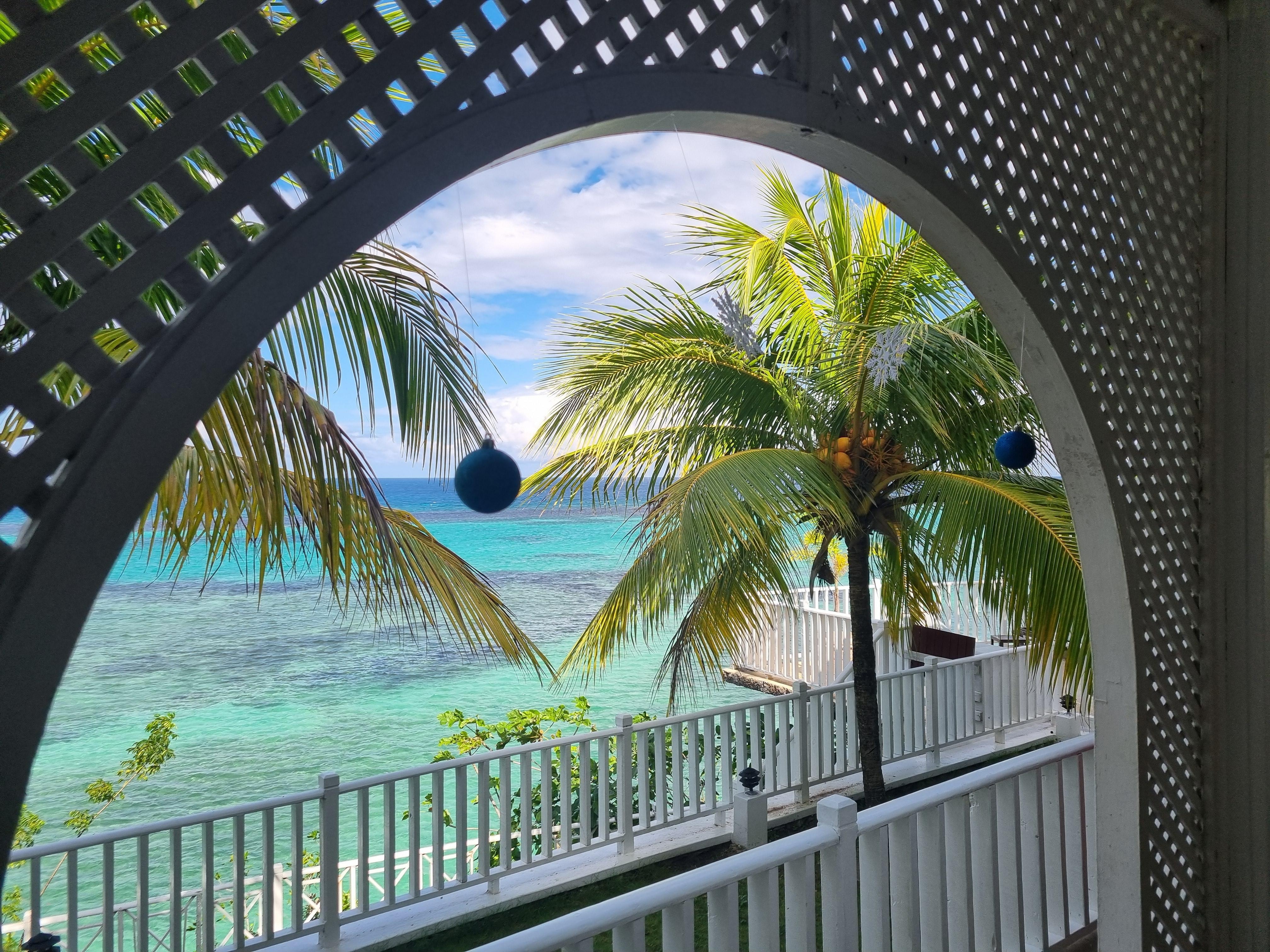 Tranquility in the breakfast room to well maintained garden and small.pool area..