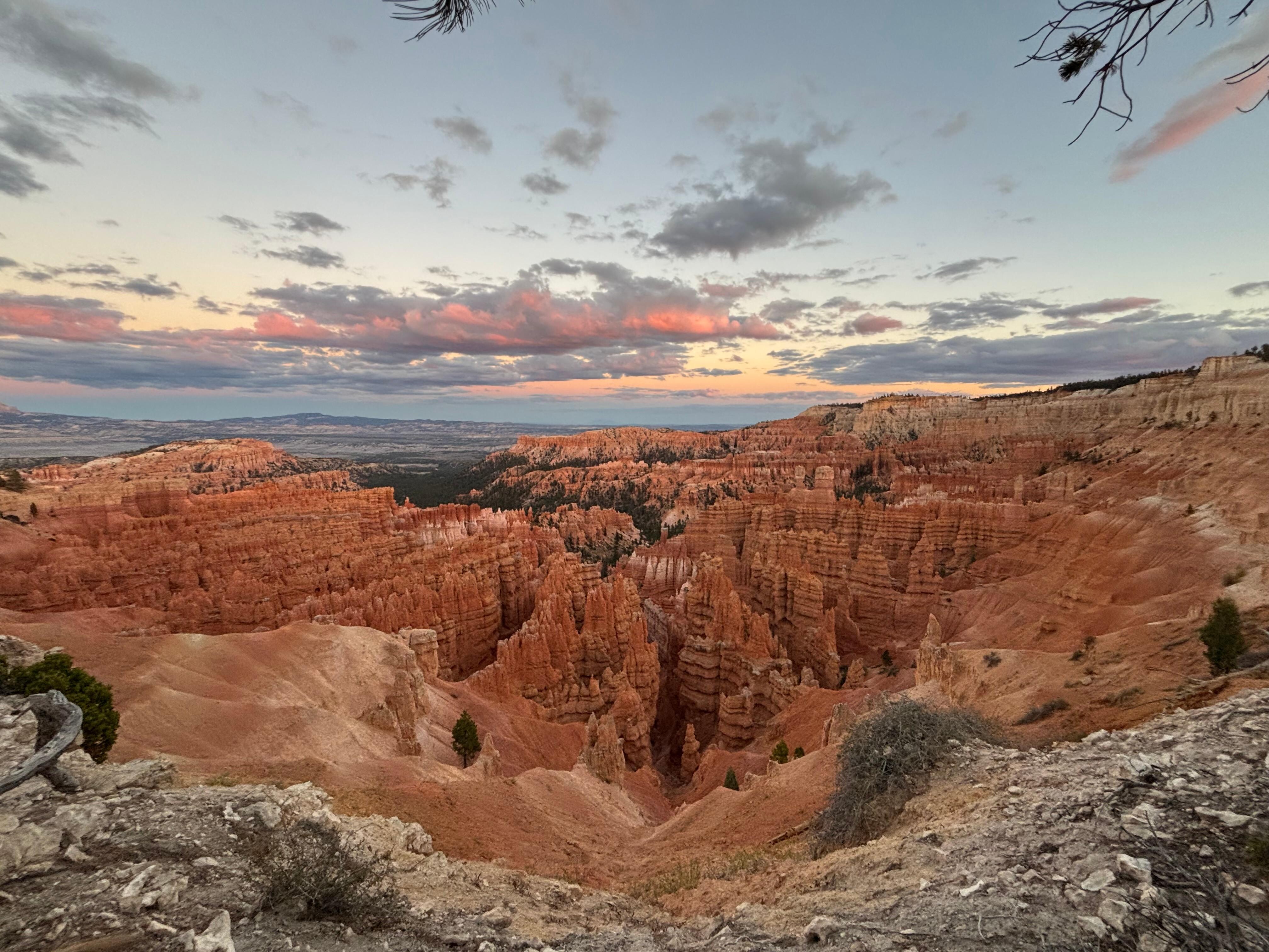 Bryce Canyon watching sunset at Sunrise point.