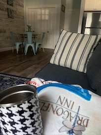 Relaxing and comfortable spot for morning coffee☕️