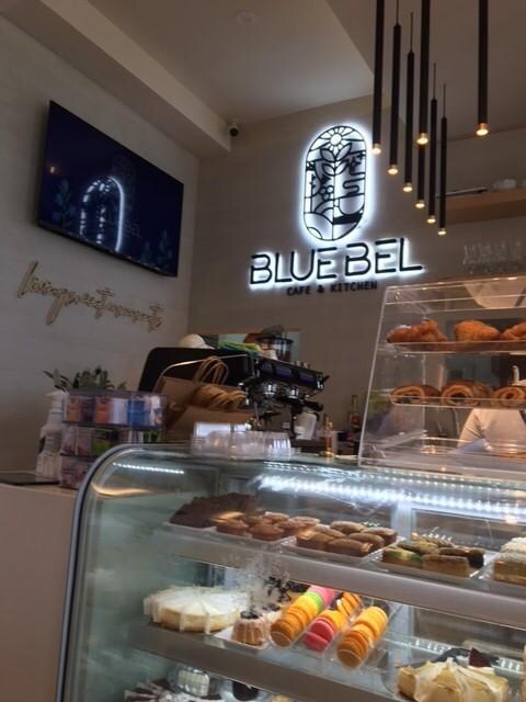 Blue 
Bel cafe