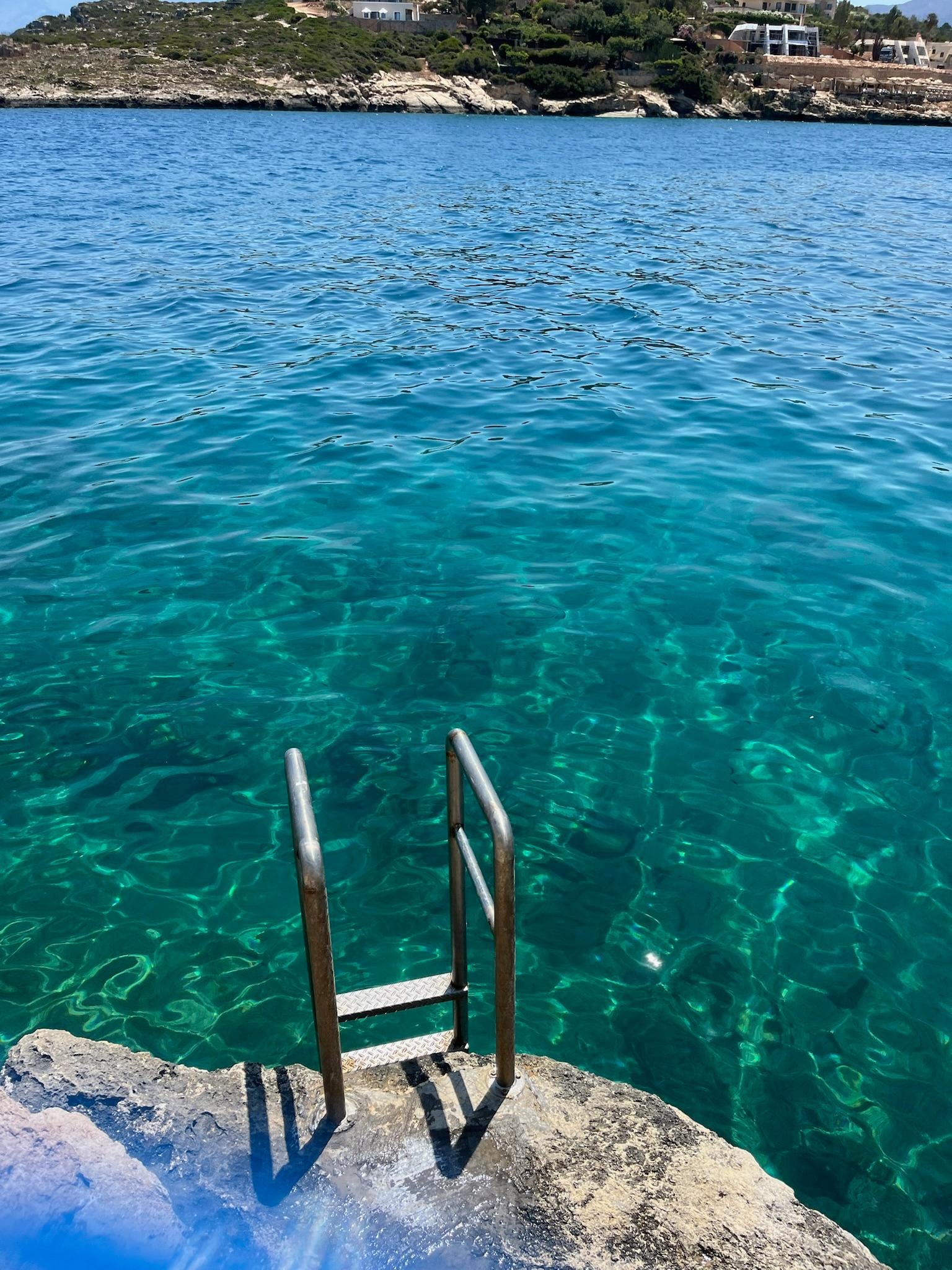 Jump into the Cretan sea