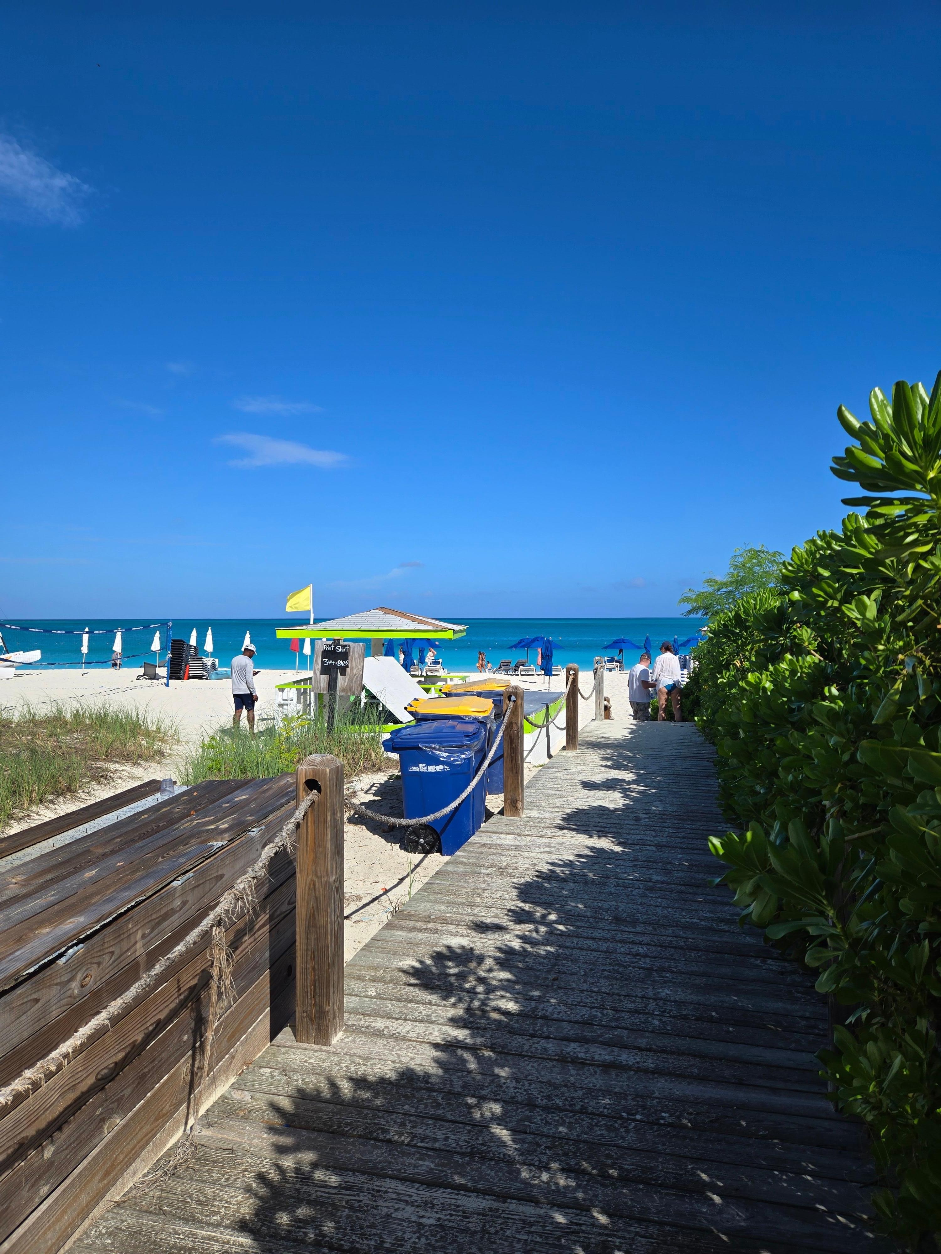 5 min walk to the beach.