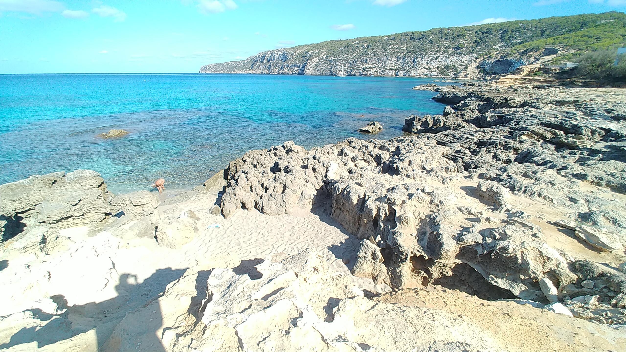 Playita que está a pocos metros y se puede acceder andando.