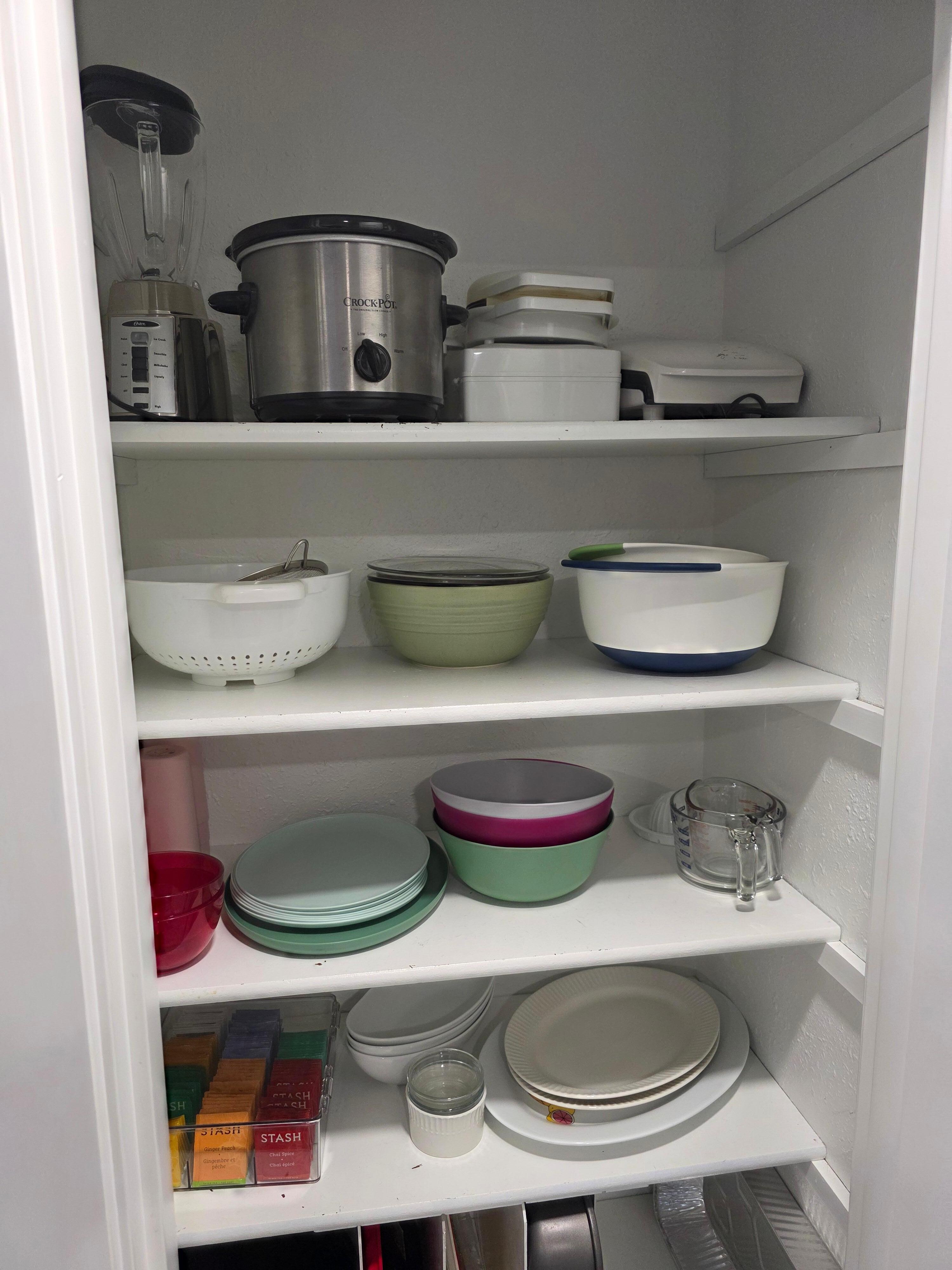 Lots of kitchen gadgets