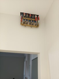 Salle de bains neuve mais incomplète