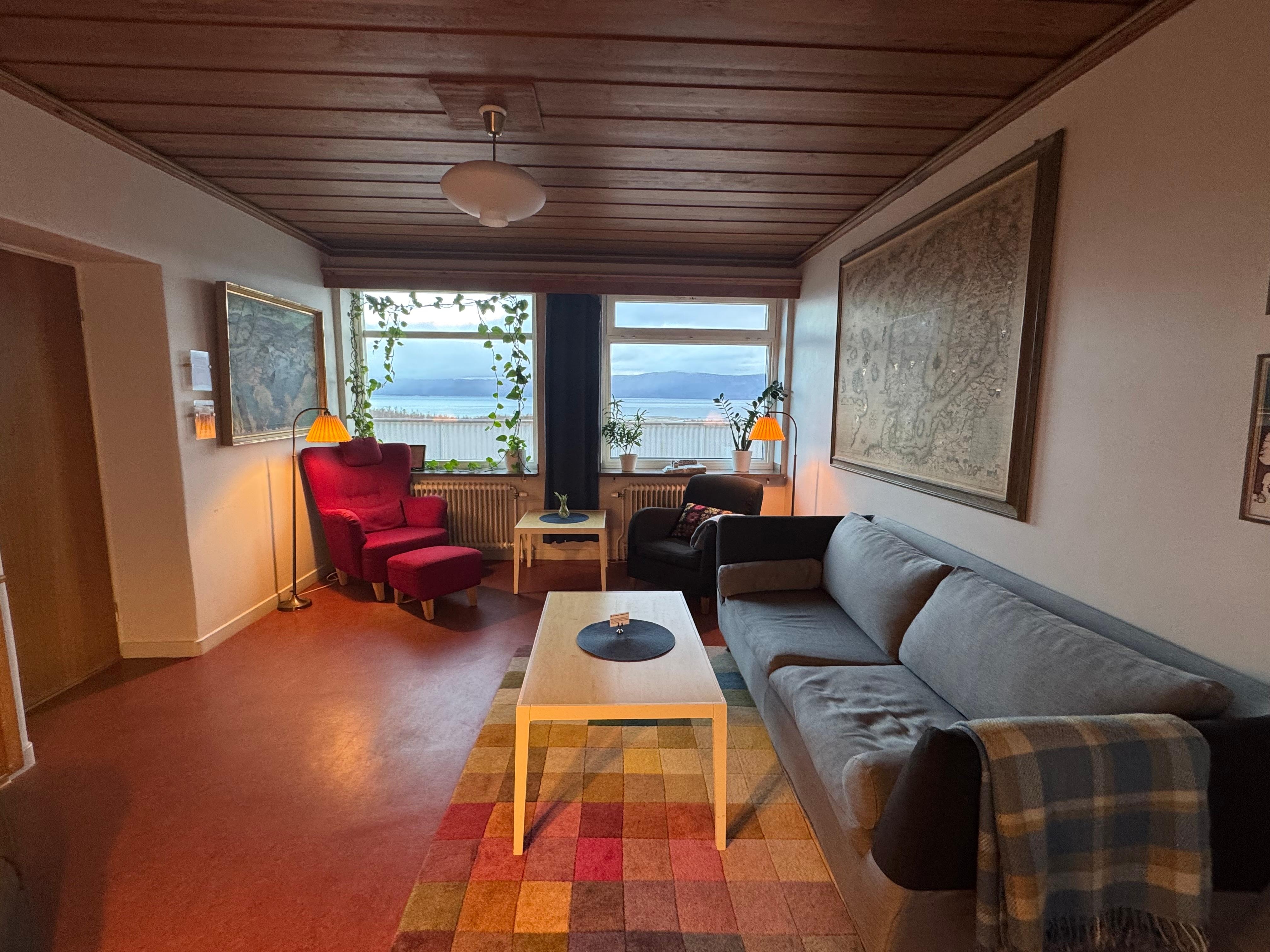 Another cosy common areas 