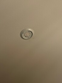 No smoke detector in the casita.