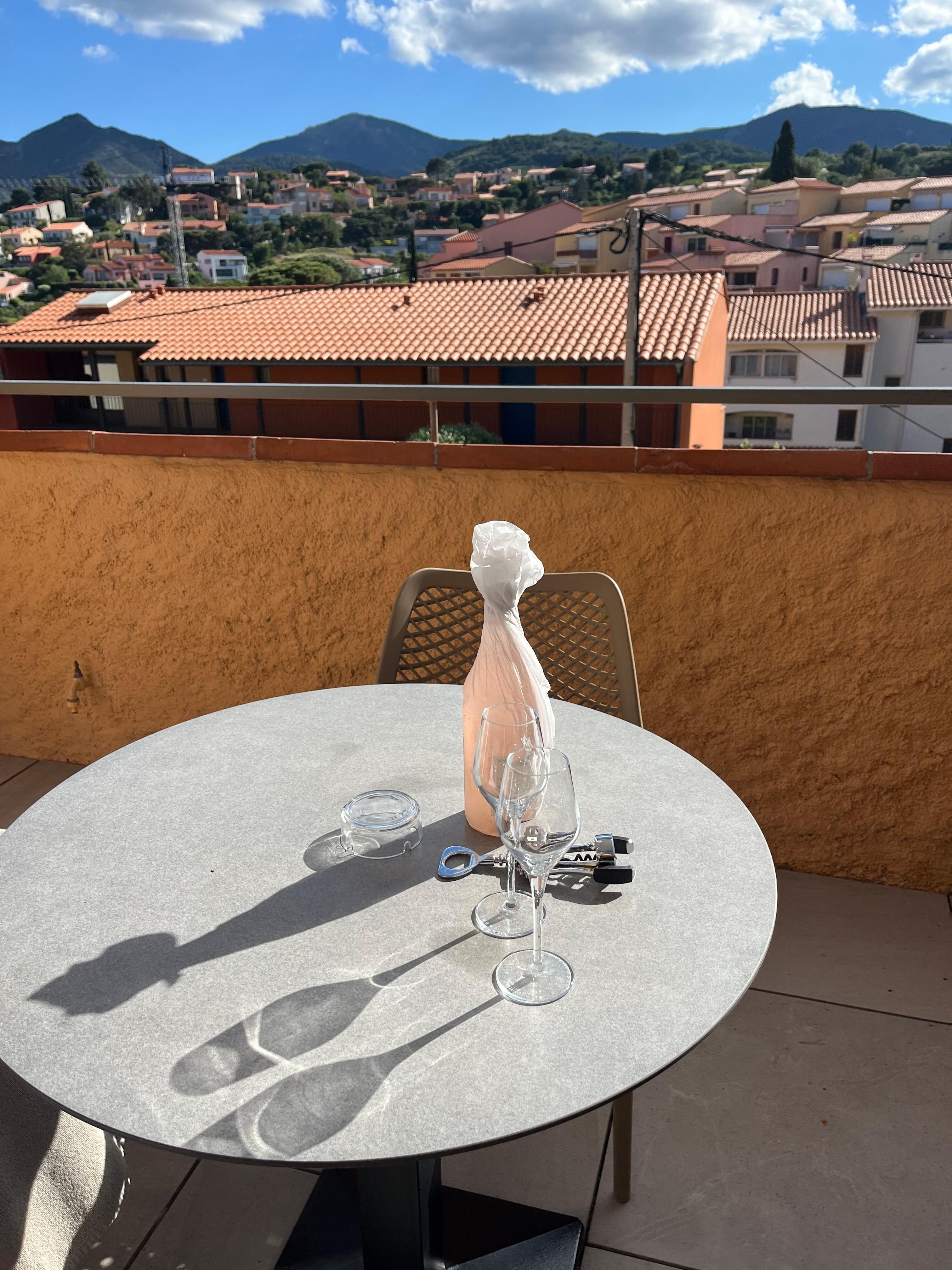 Balcony. 
